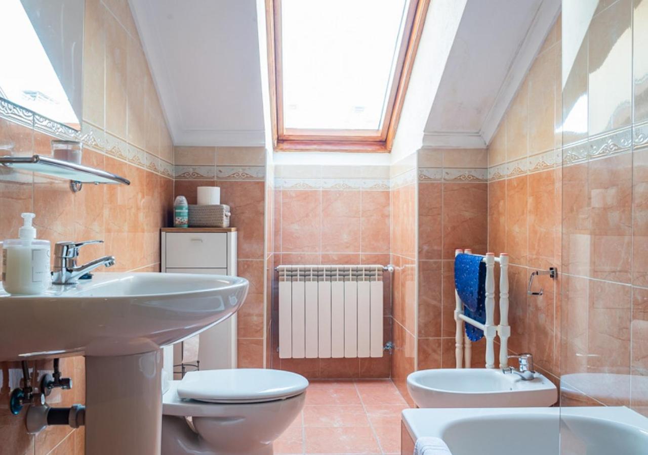 Apartamento Irene Centrico Con Wifi Y Parking Coche Tamano Medio Onís Exteriér fotografie